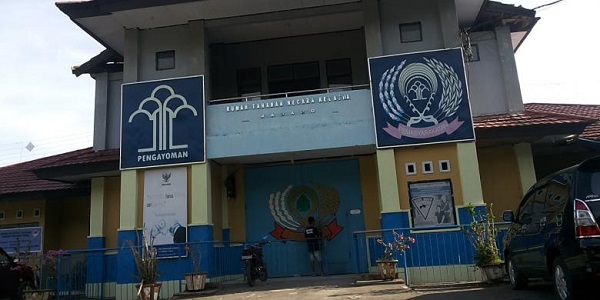 Eks Legislator Minut 'Dimalendengkan'